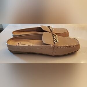 Isaac Mizrahi Mules, Size 9, Not Used, Tan